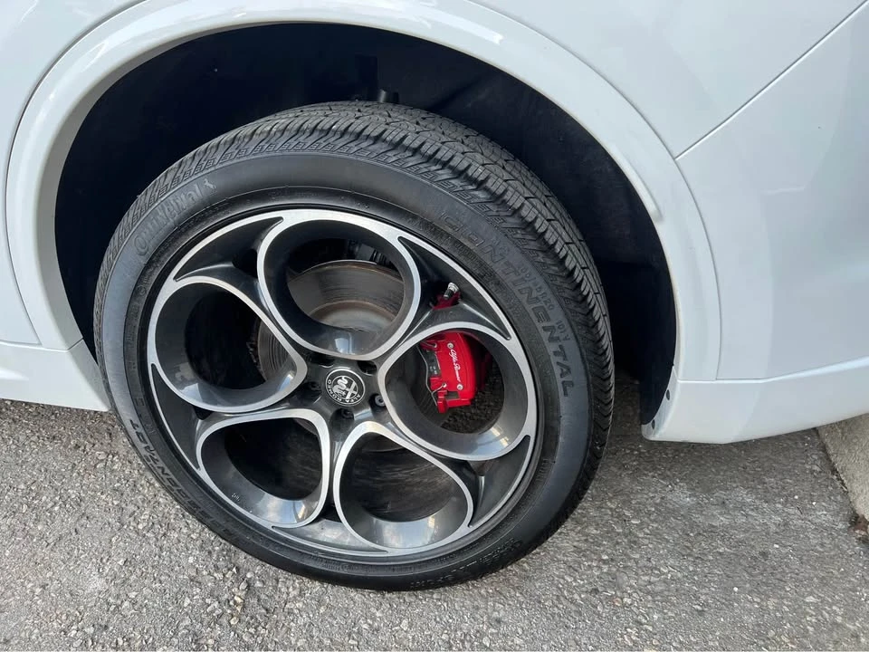 2022 Alfa Romeo Stelvio - Image 5 of 10