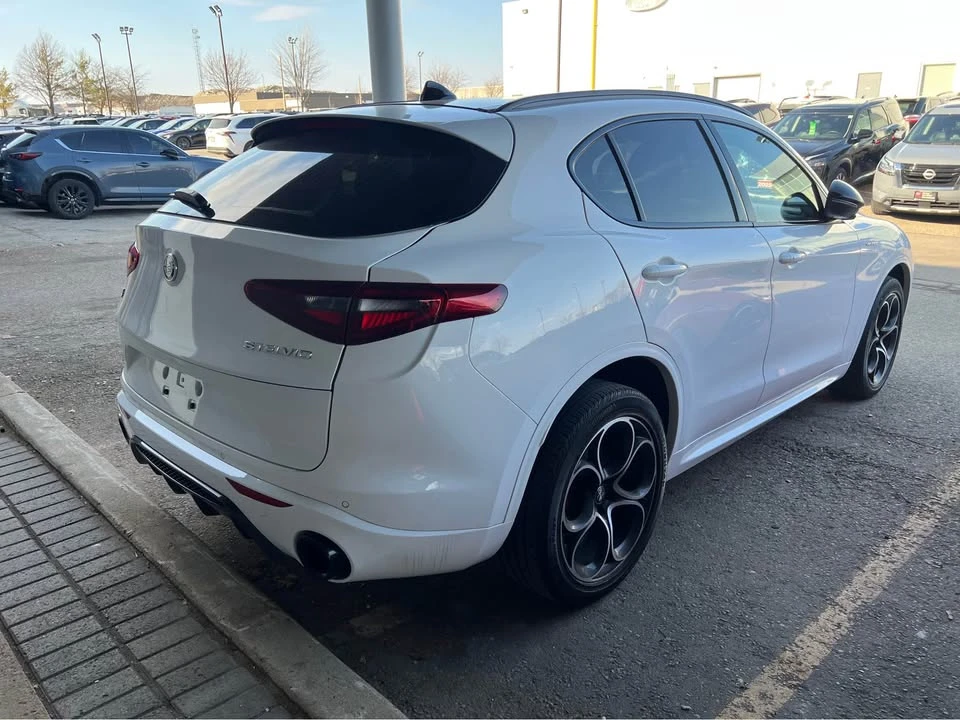2022 Alfa Romeo Stelvio - Image 8 of 10