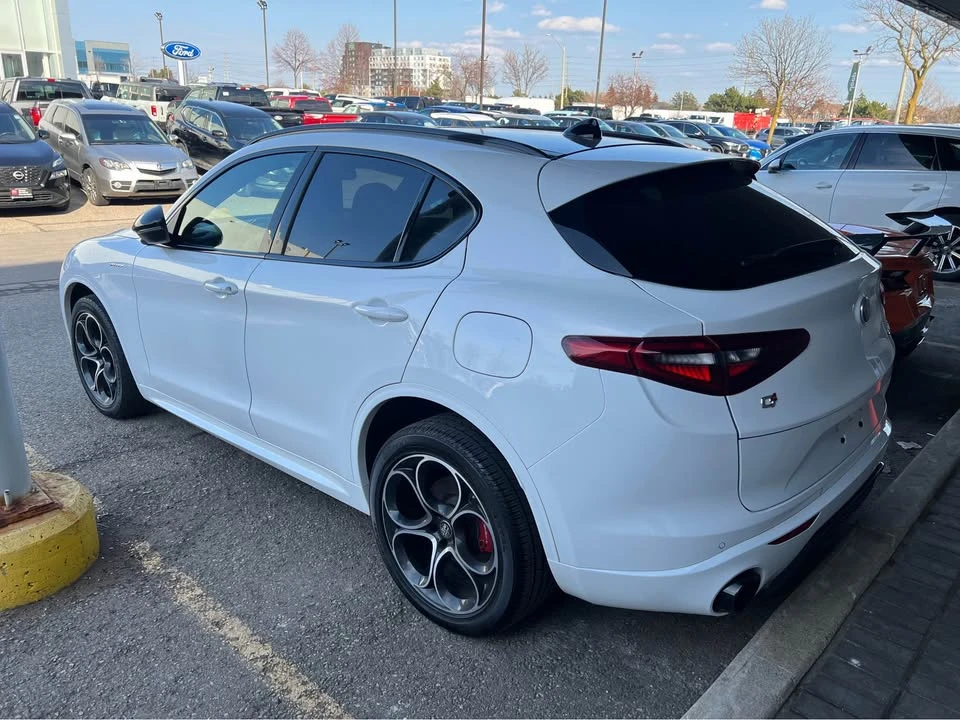 2022 Alfa Romeo Stelvio - Image 6 of 10