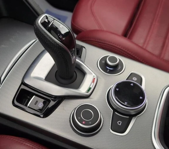 2022 Alfa Romeo Stelvio - Image 17 of 20