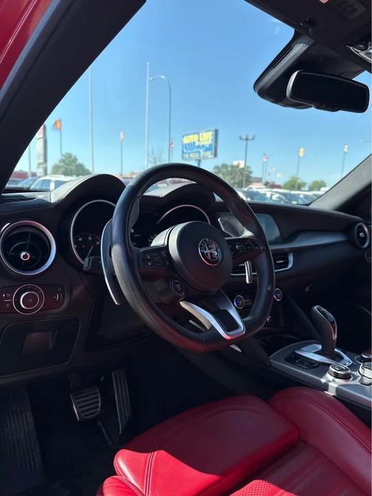 2022 Alfa Romeo Stelvio - Image 8 of 16