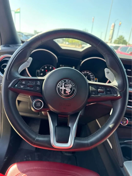 2022 Alfa Romeo Stelvio - Image 9 of 16
