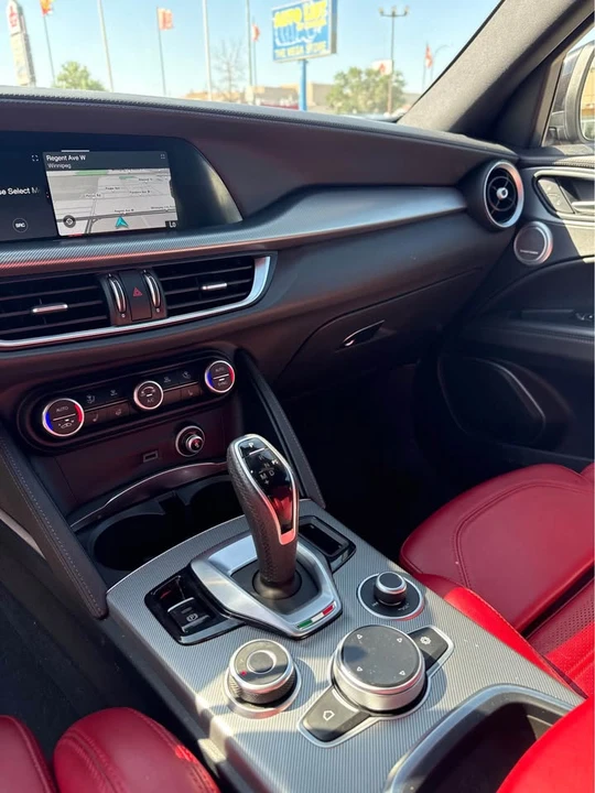 2022 Alfa Romeo Stelvio - Image 13 of 16