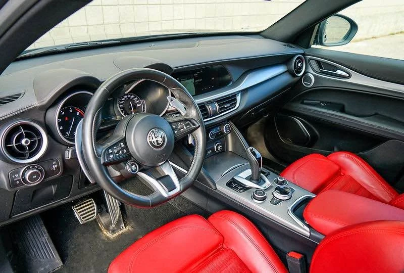 2022 Alfa Romeo Stelvio - Image 5 of 9