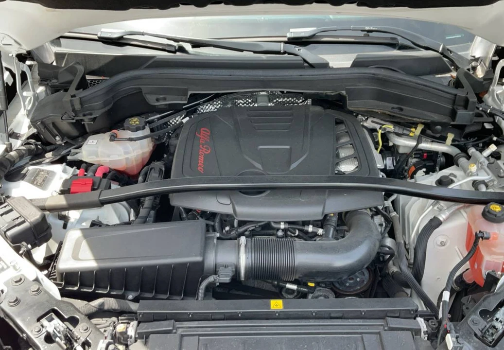 2022 Alfa Romeo Stelvio - Image 11 of 15