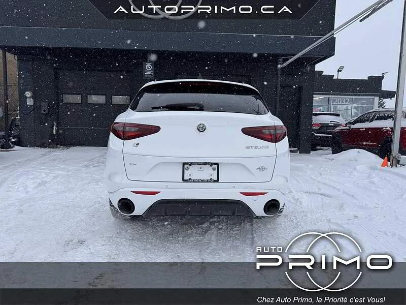 2022 Alfa Romeo Stelvio - Image 5 of 11