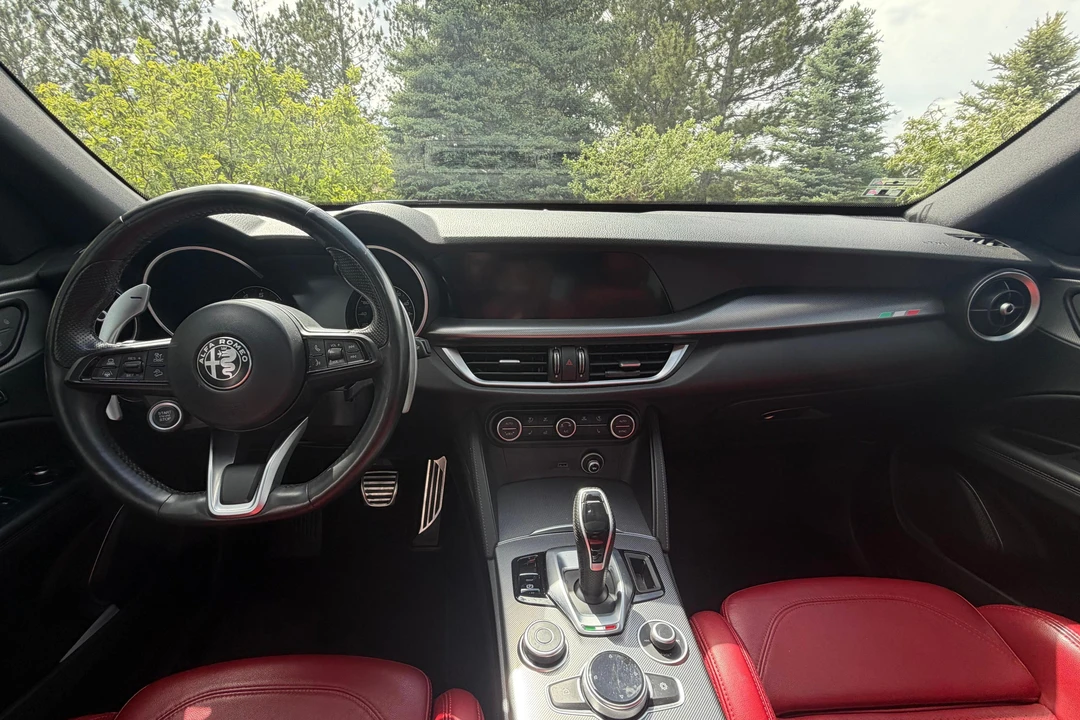 2022 Alfa Romeo Stelvio - Image 24 of 31