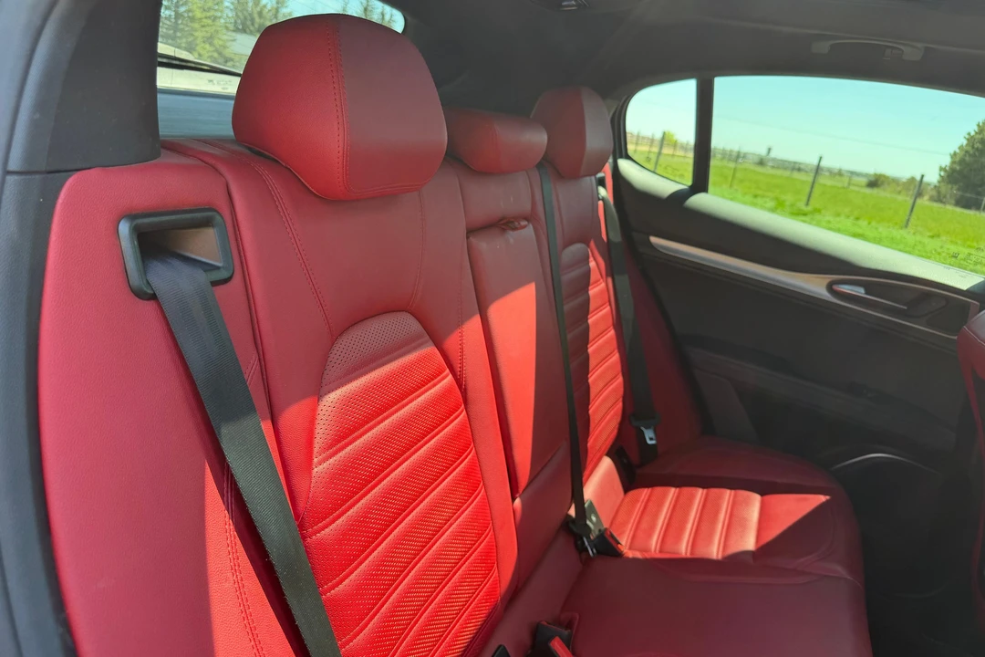 2022 Alfa Romeo Stelvio - Image 26 of 31