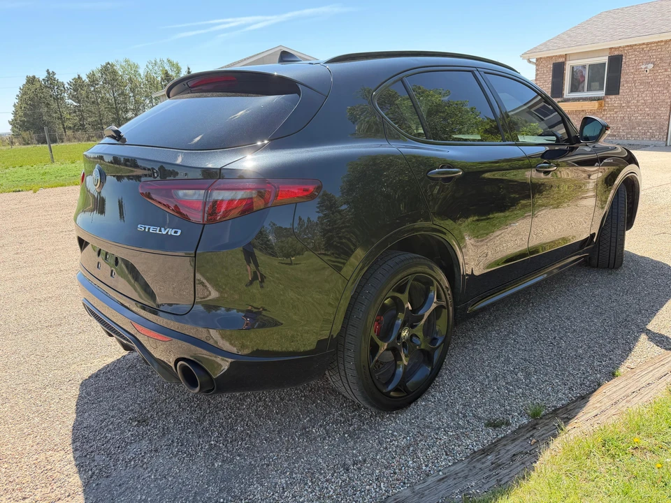 2022 Alfa Romeo Stelvio - Image 9 of 31