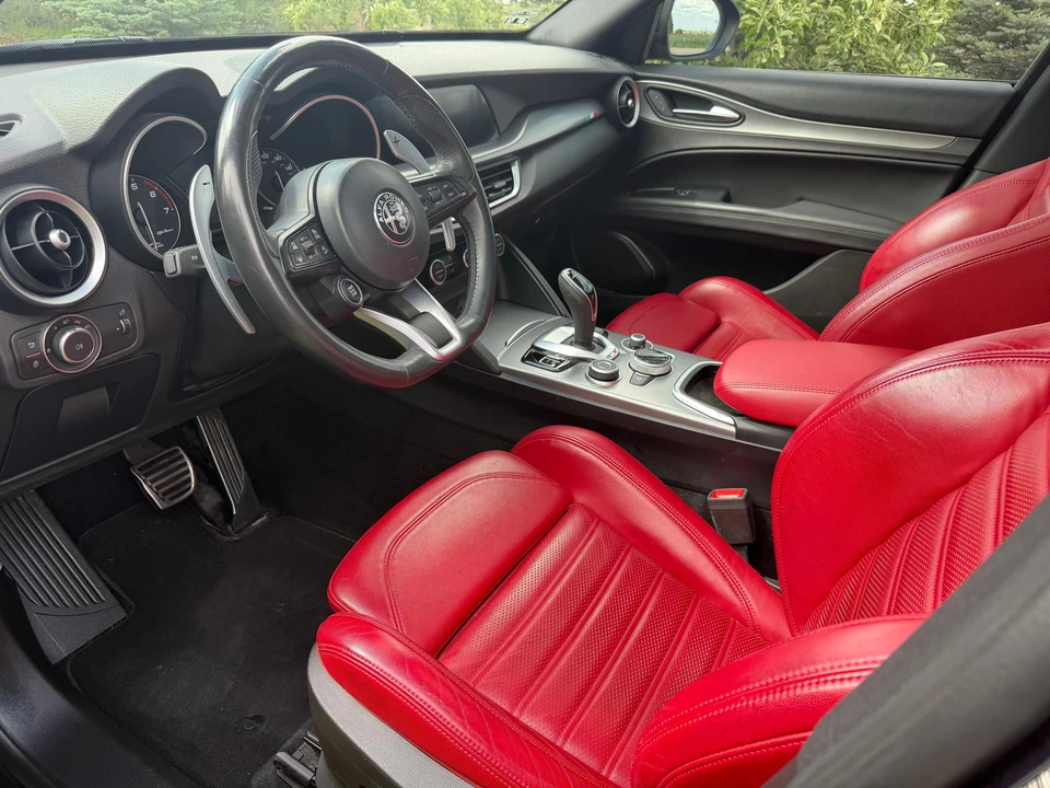 2022 Alfa Romeo Stelvio - Image 29 of 31