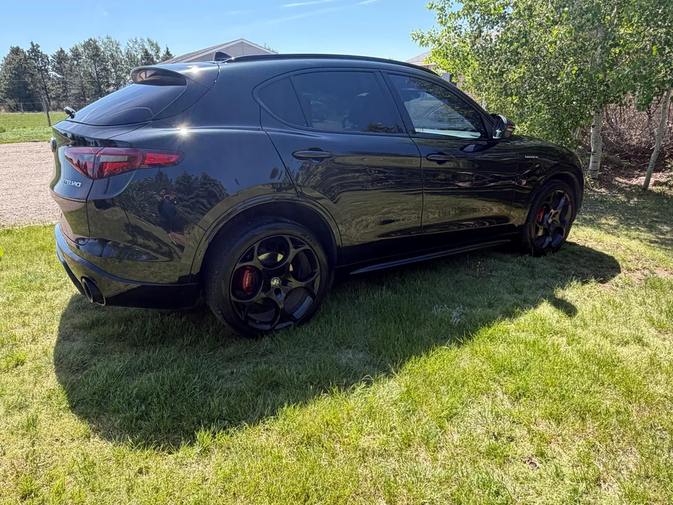 2022 Alfa Romeo Stelvio - Image 10 of 31