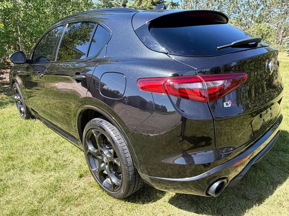 2022 Alfa Romeo Stelvio - Image 7 of 31