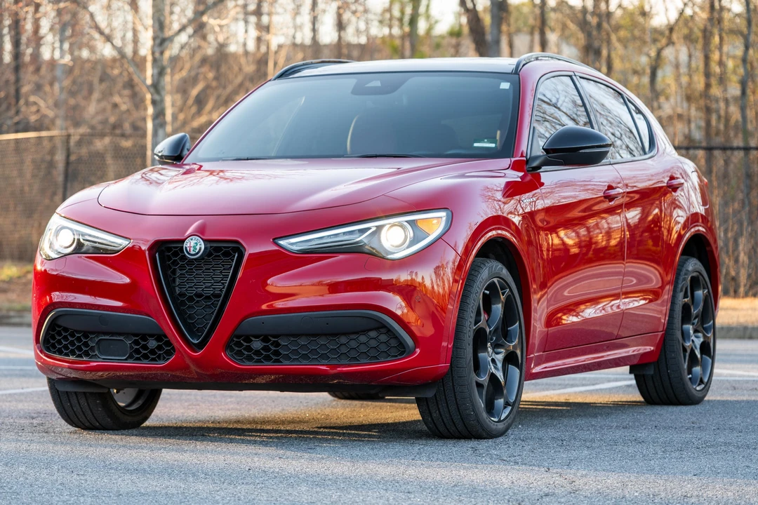 2022 Alfa Romeo Stelvio - Image 7 of 31