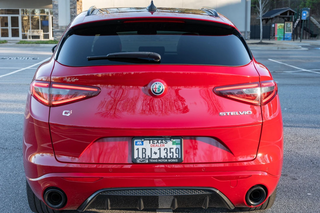 2022 Alfa Romeo Stelvio - Image 9 of 31