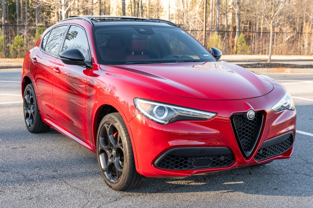 2022 Alfa Romeo Stelvio - Image 13 of 31