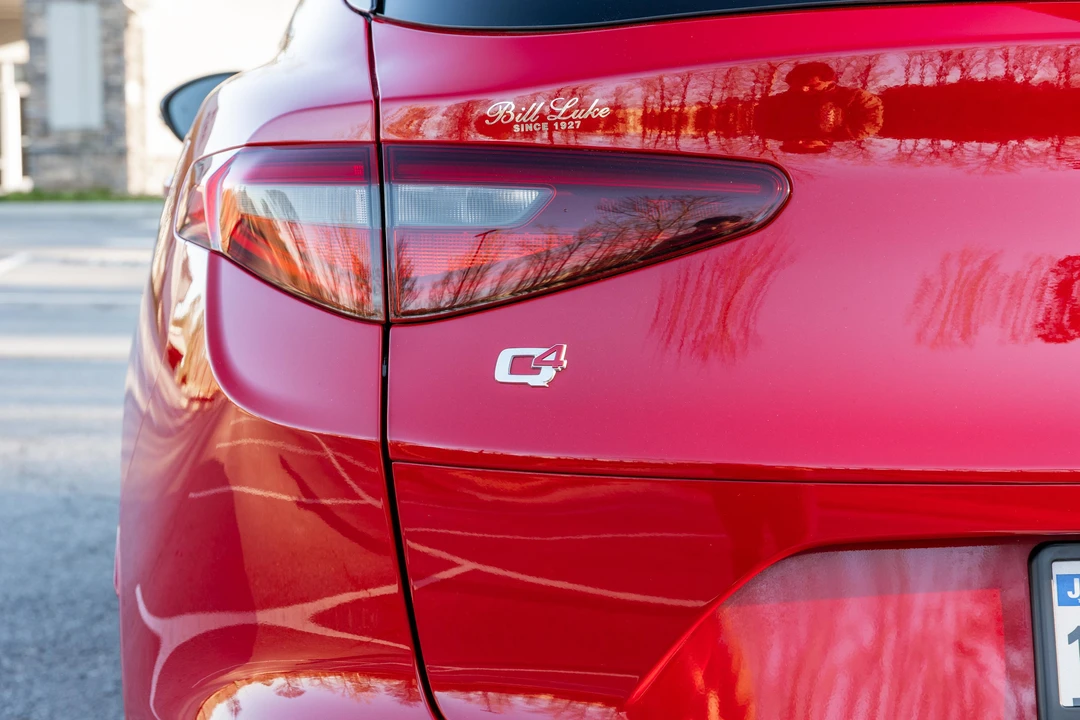 2022 Alfa Romeo Stelvio - Image 26 of 31
