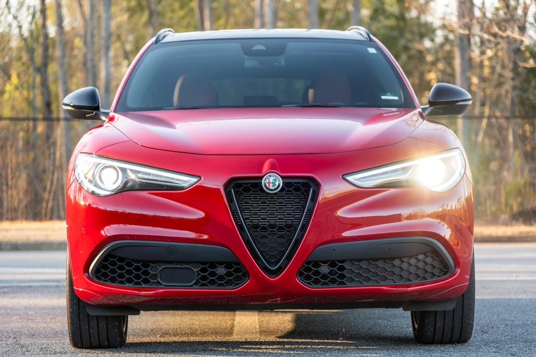 2022 Alfa Romeo Stelvio - Image 6 of 31