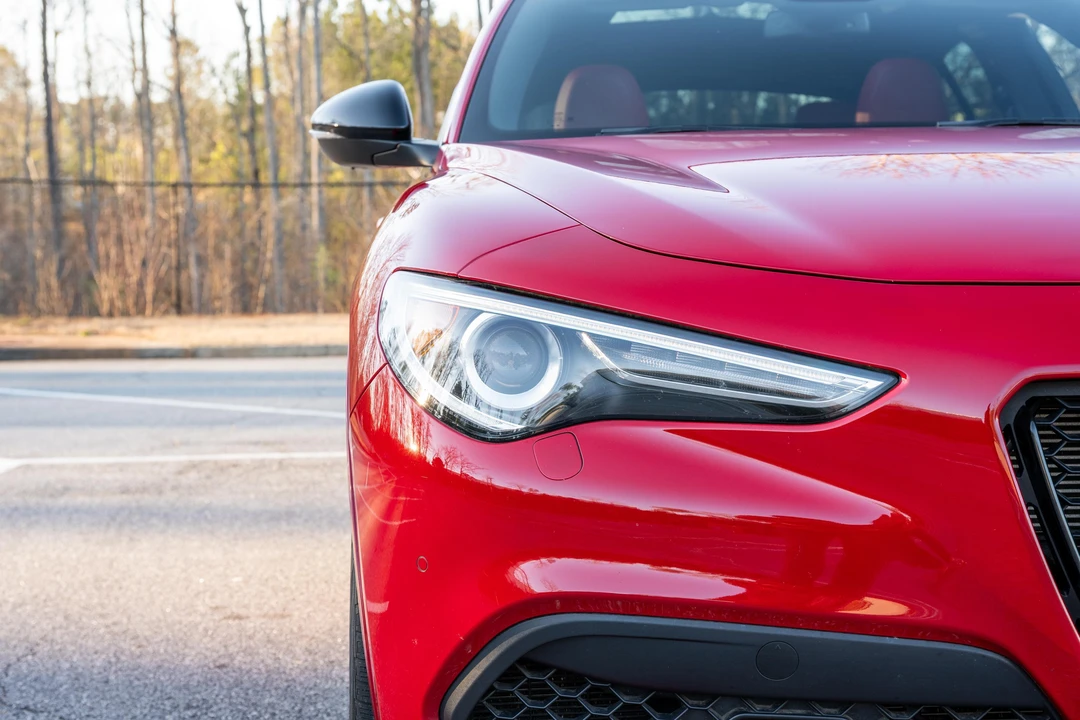 2022 Alfa Romeo Stelvio - Image 18 of 31