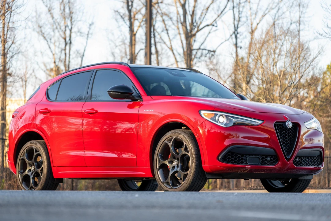 2022 Alfa Romeo Stelvio - Image 12 of 31