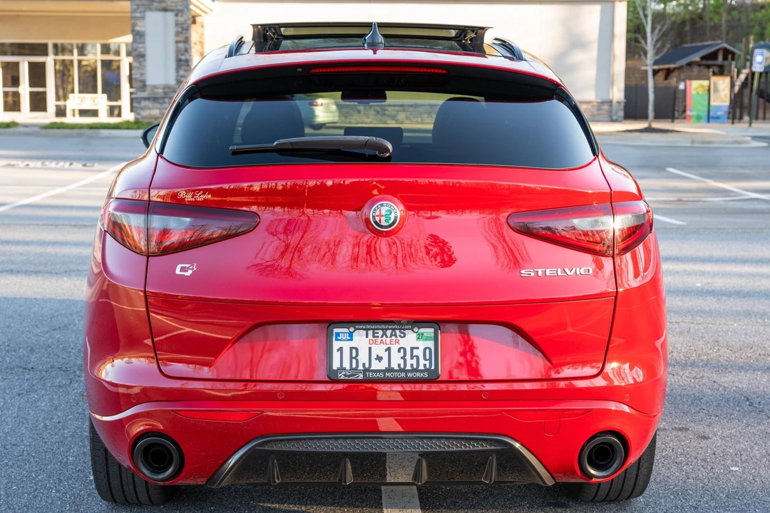 2022 Alfa Romeo Stelvio - Image 5 of 31