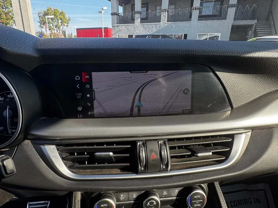 2022 Alfa Romeo Stelvio - Image 11 of 20