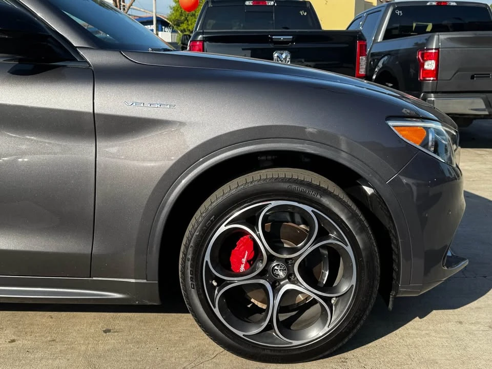 2022 Alfa Romeo Stelvio - Image 18 of 20