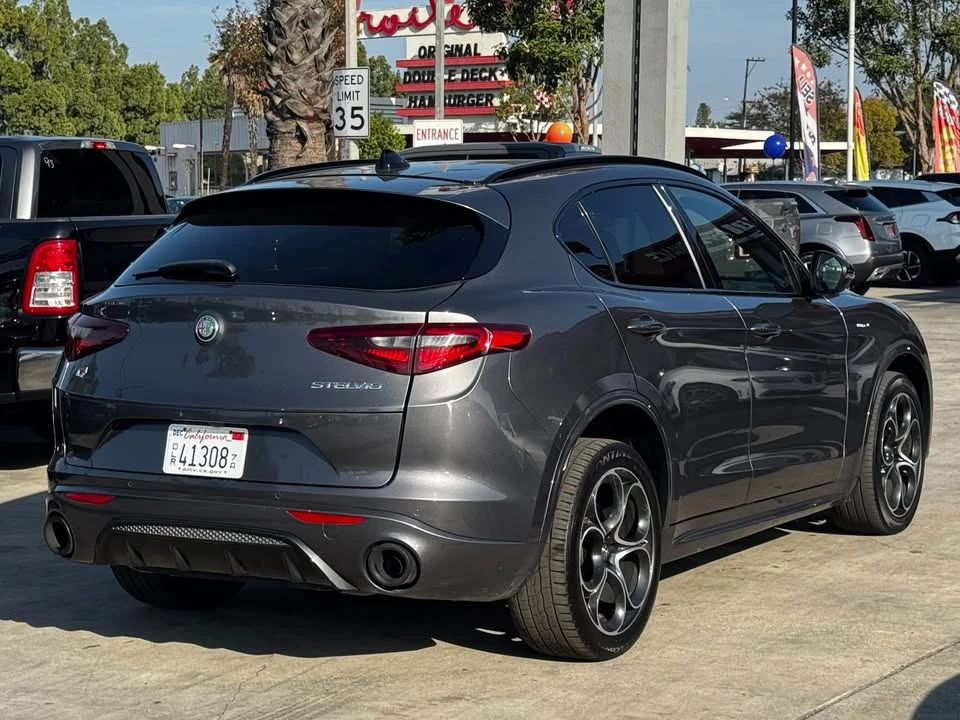 2022 Alfa Romeo Stelvio - Image 4 of 20
