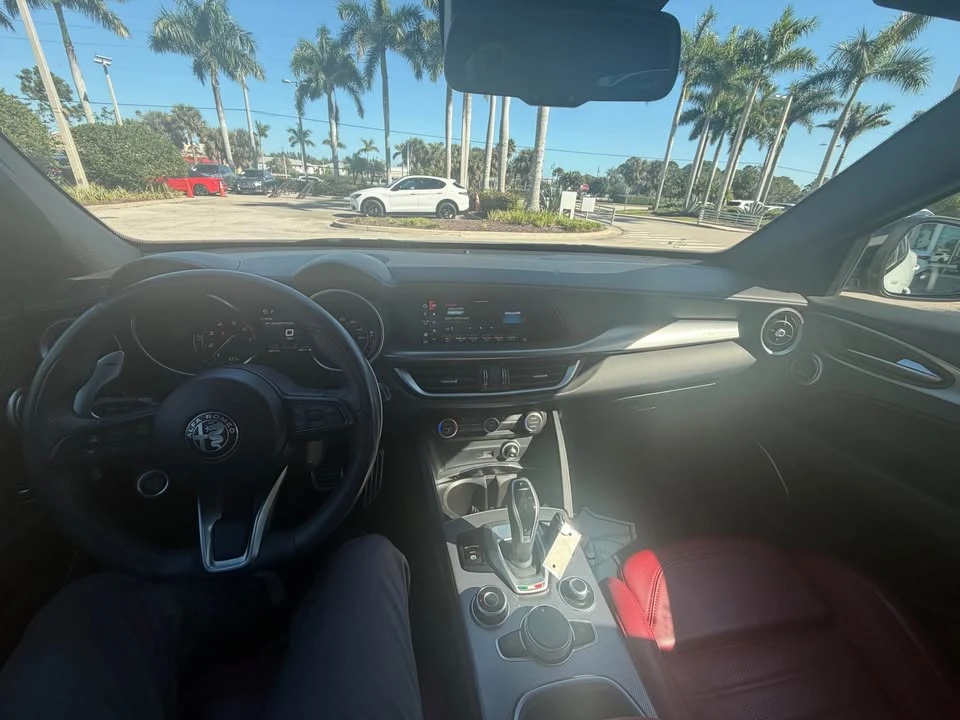 2022 Alfa Romeo Stelvio - Image 10 of 10