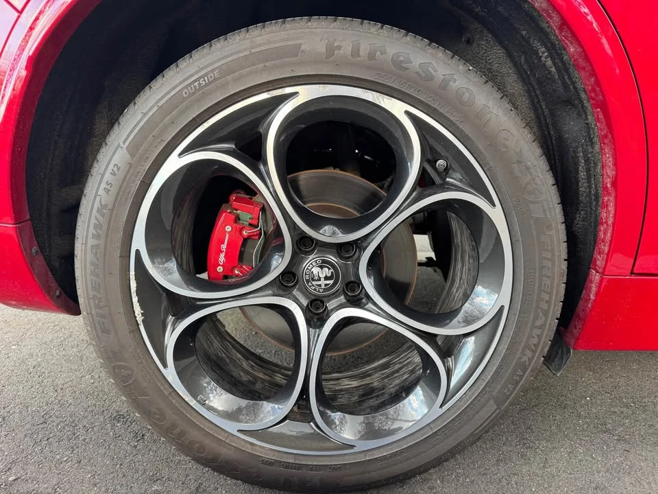 2022 Alfa Romeo Stelvio - Image 18 of 20