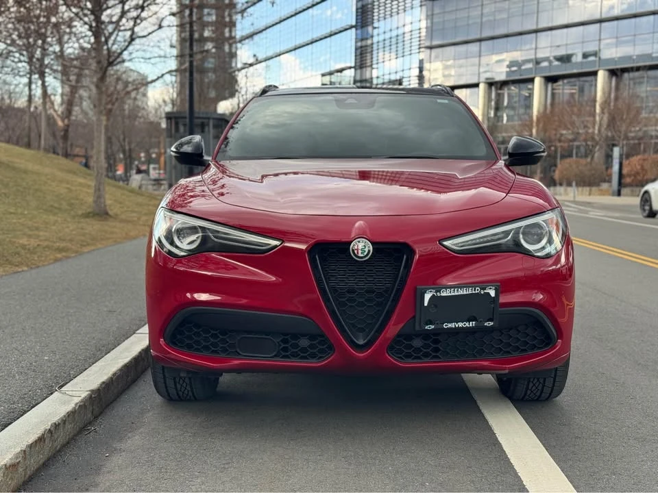 2022 Alfa Romeo Stelvio - Image 2 of 20