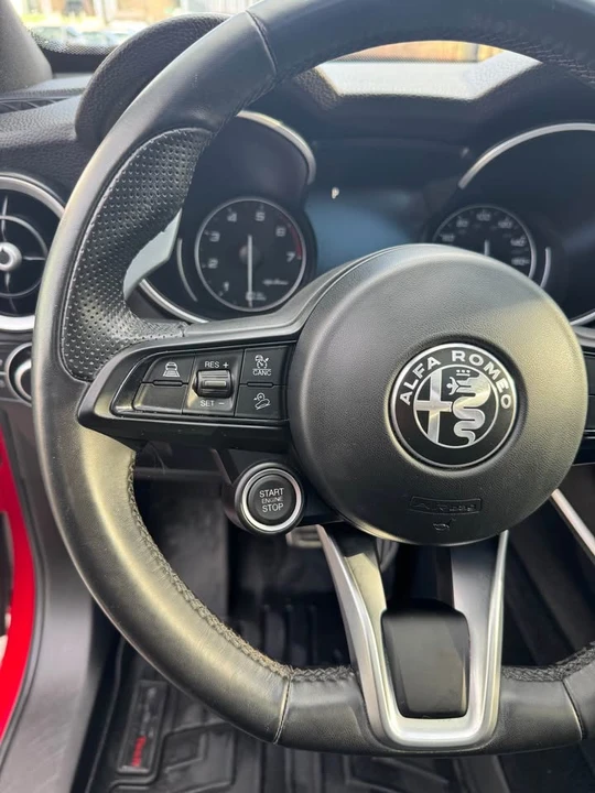 2022 Alfa Romeo Stelvio - Image 13 of 20