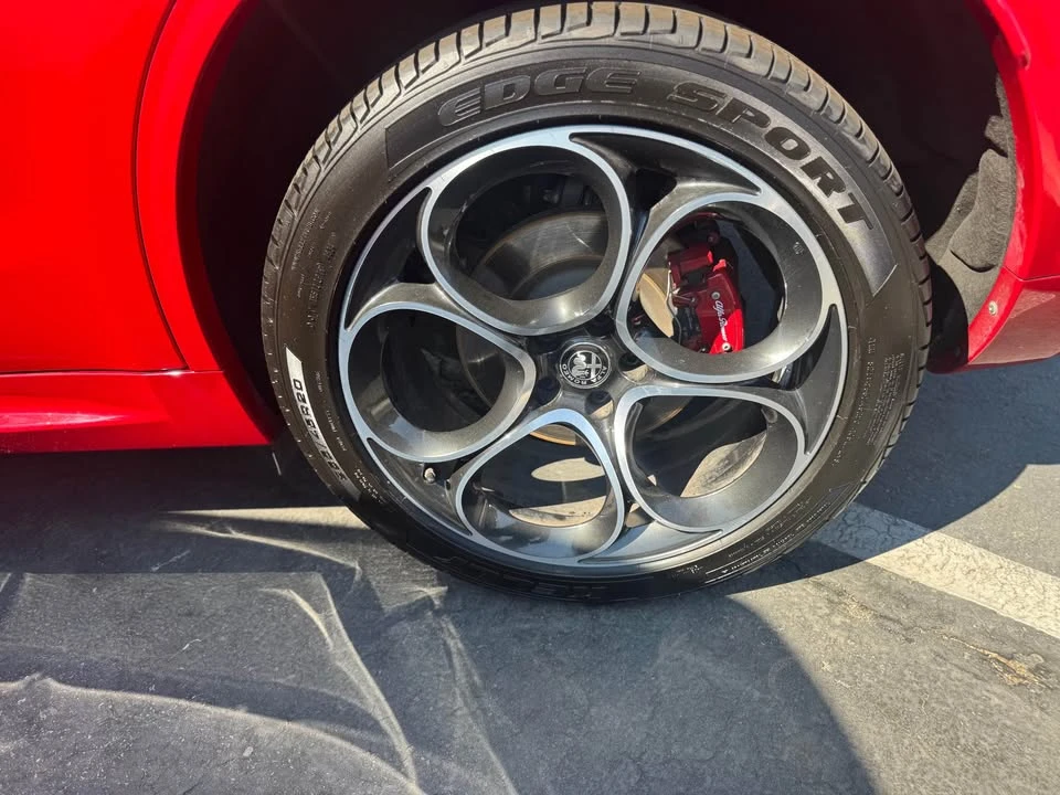 2022 Alfa Romeo Stelvio - Image 5 of 8