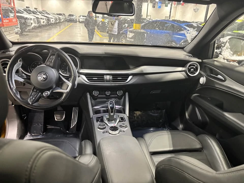 2022 Alfa Romeo - Image 10 of 11