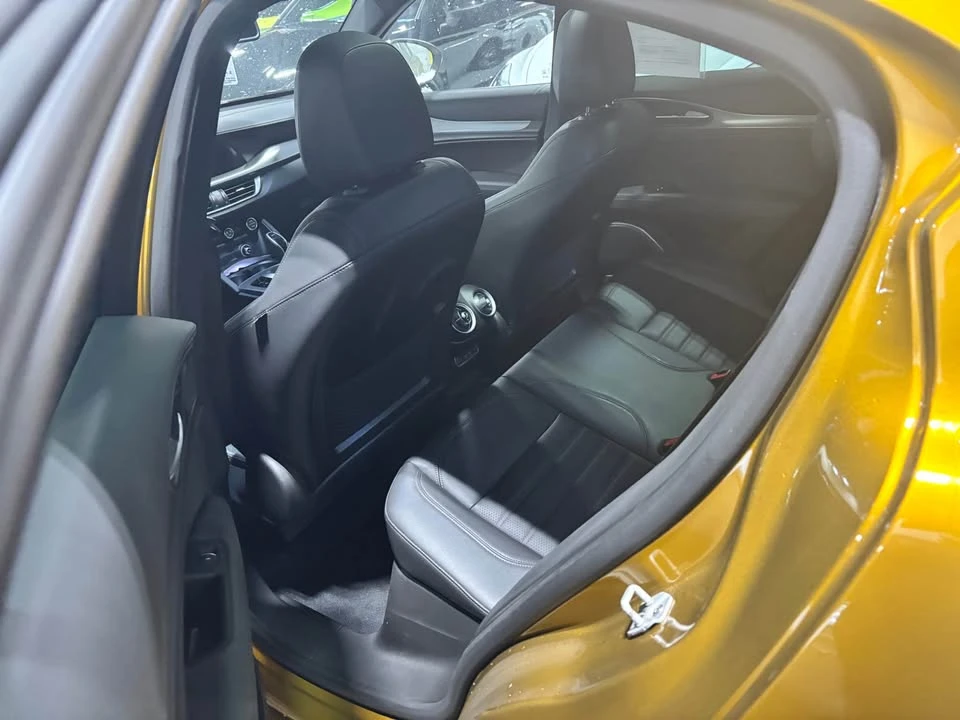 2022 Alfa Romeo - Image 8 of 11