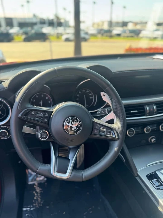 2022 Alfa Romeo Stelvio - Image 6 of 8