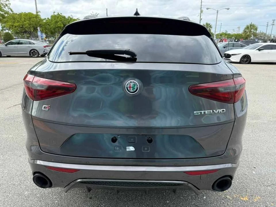 2022 Alfa Romeo Stelvio - Image 4 of 9