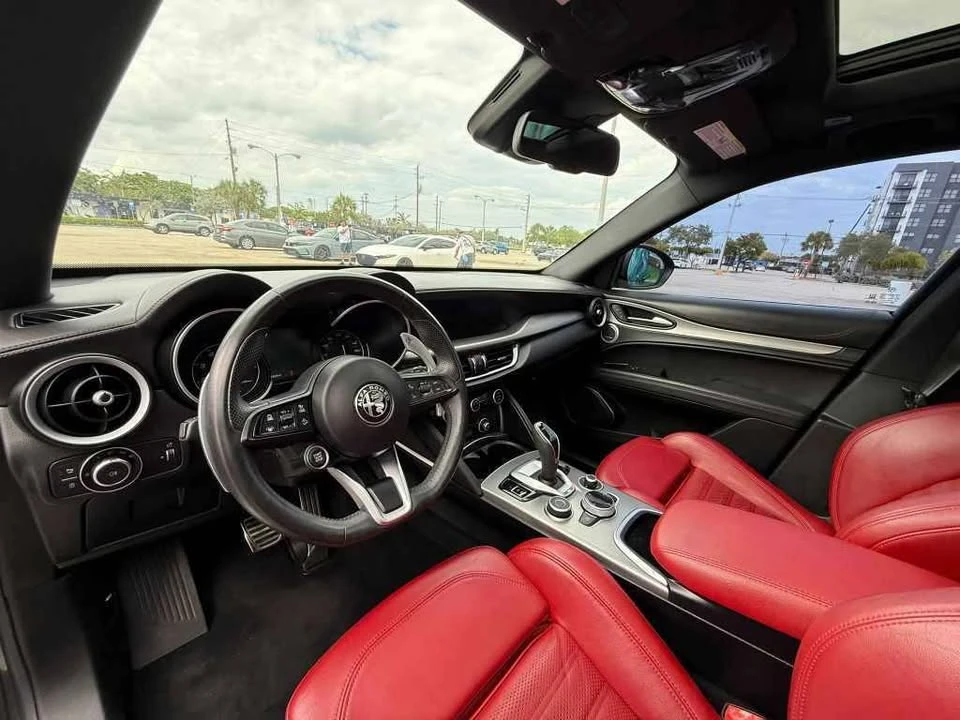 2022 Alfa Romeo Stelvio - Image 7 of 9