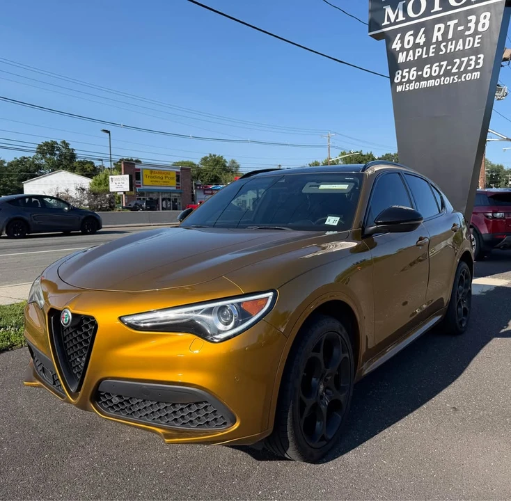 2022 Alfa Romeo Stelvio - Image 2 of 12