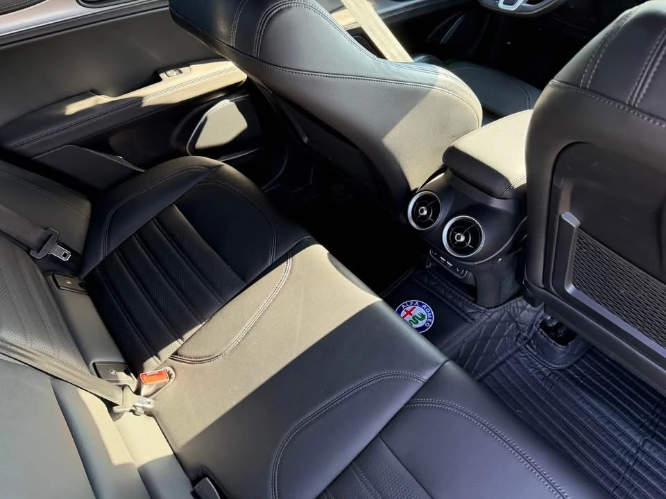 2022 Alfa Romeo Stelvio - Image 10 of 12