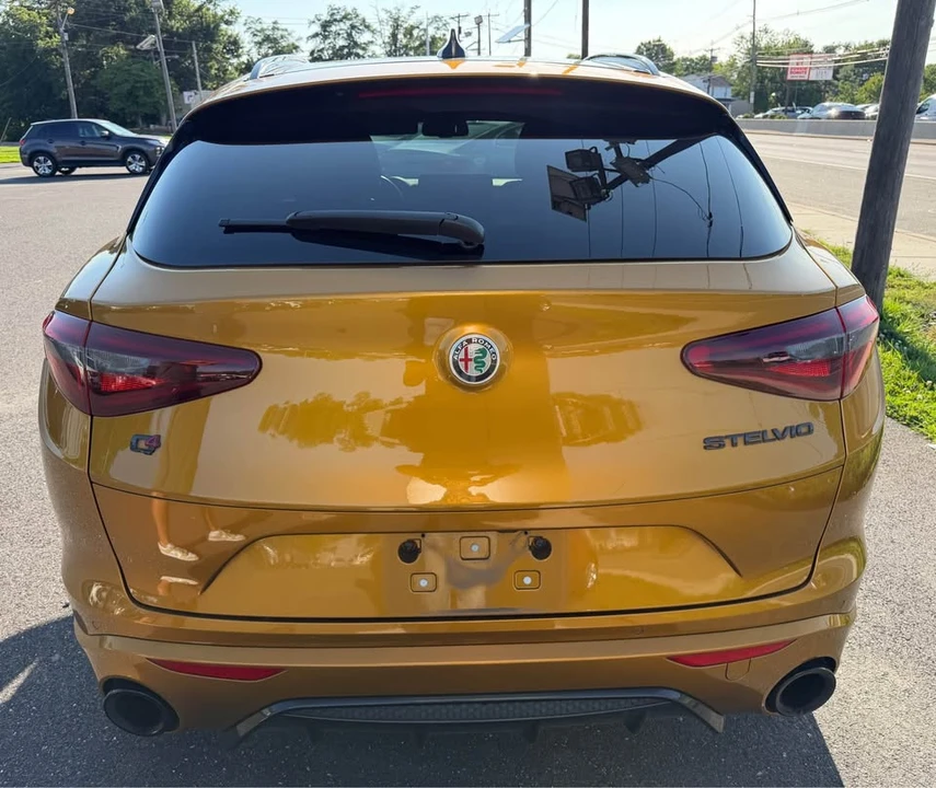 2022 Alfa Romeo Stelvio - Image 6 of 12