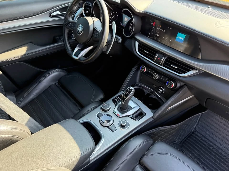 2022 Alfa Romeo Stelvio - Image 7 of 12