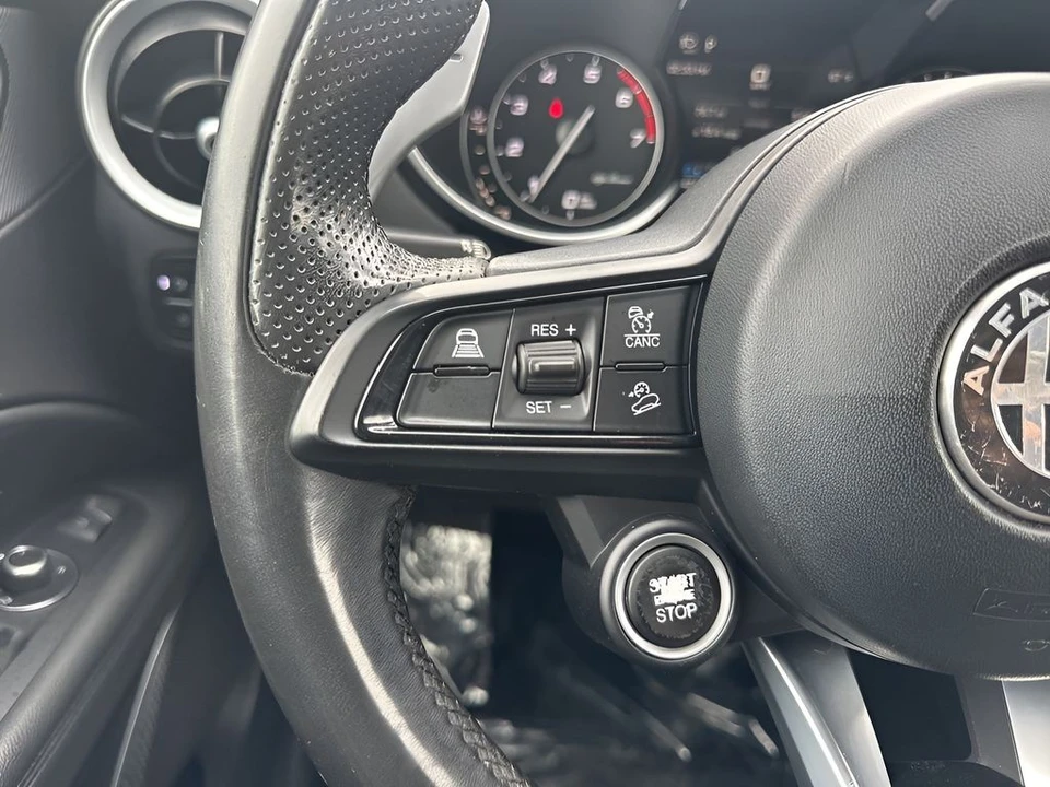 2022 Alfa Romeo Stelvio - Image 19 of 21