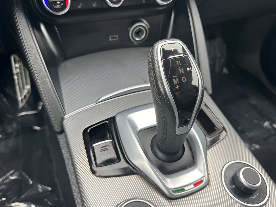 2022 Alfa Romeo Stelvio - Image 21 of 21