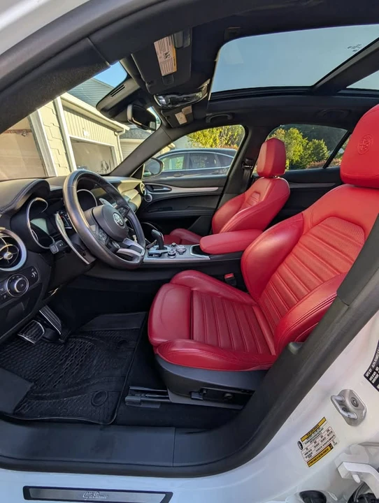 2022 Alfa Romeo Stelvio - Image 12 of 20