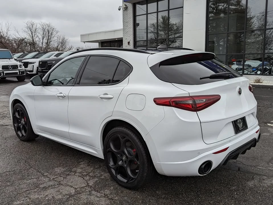 2022 Alfa Romeo Stelvio - Image 5 of 20
