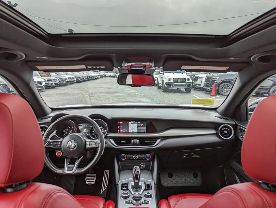 2022 Alfa Romeo Stelvio - Image 18 of 20