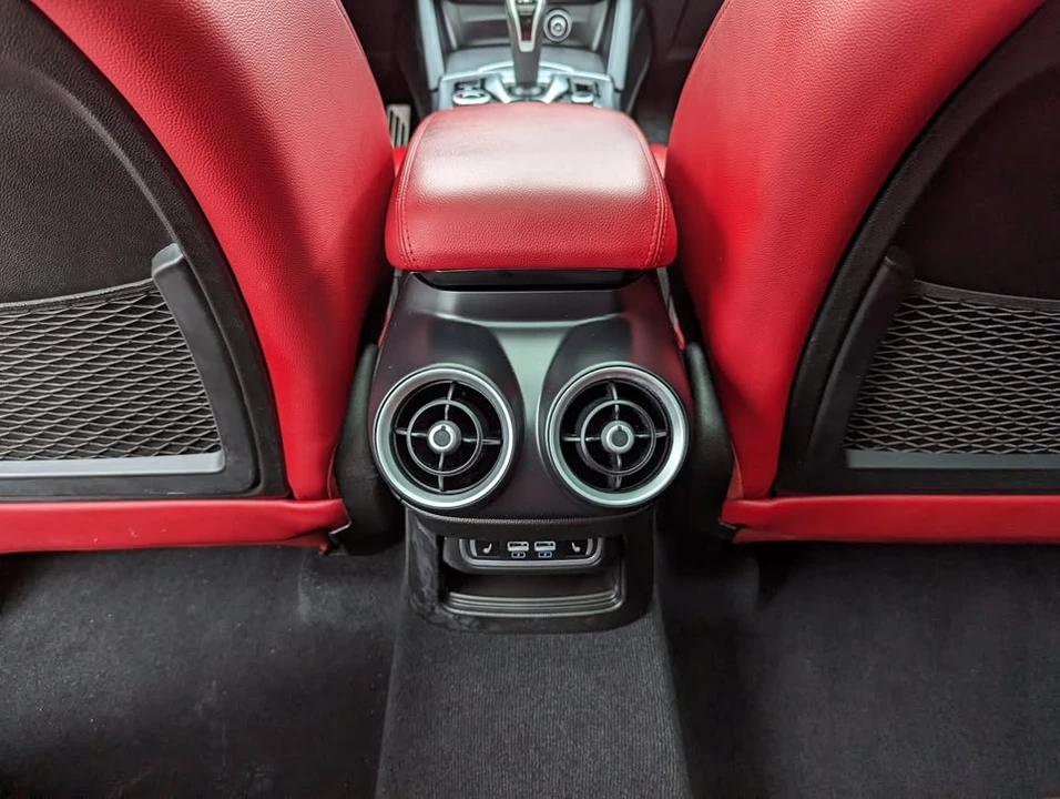 2022 Alfa Romeo Stelvio - Image 17 of 20