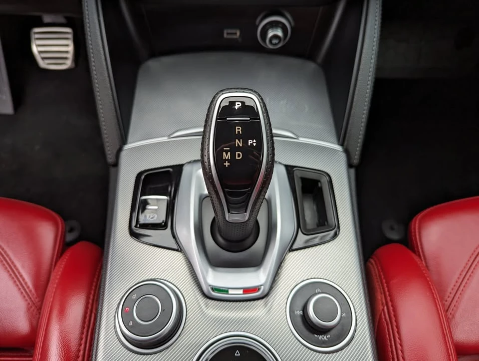 2022 Alfa Romeo Stelvio - Image 12 of 20