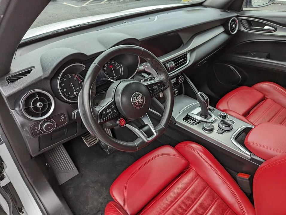 2022 Alfa Romeo Stelvio - Image 7 of 20