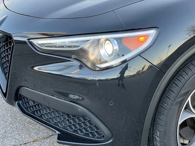 2022 Alfa Romeo Stelvio - Image 10 of 19